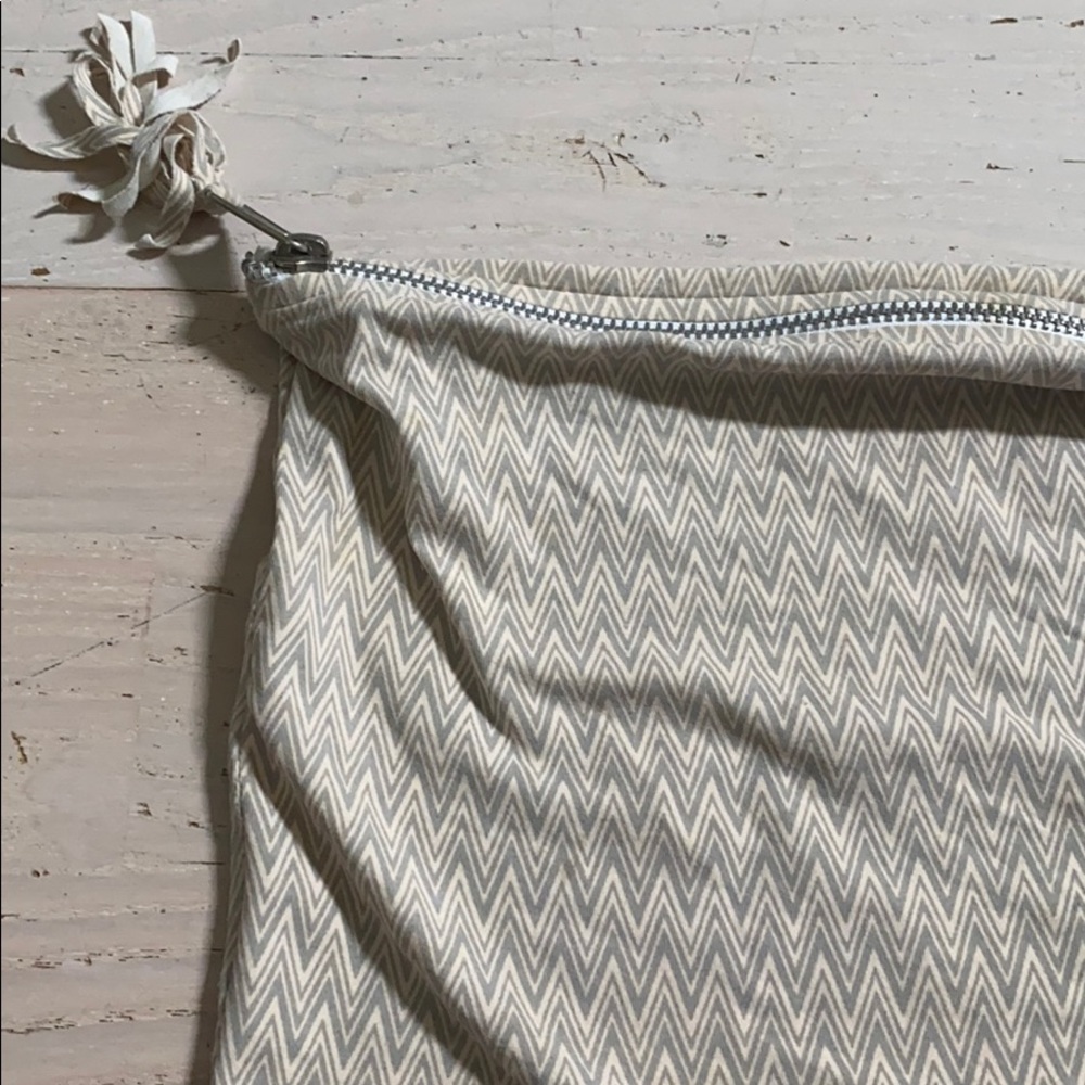 ACACIA Imrie exclusive pouch!